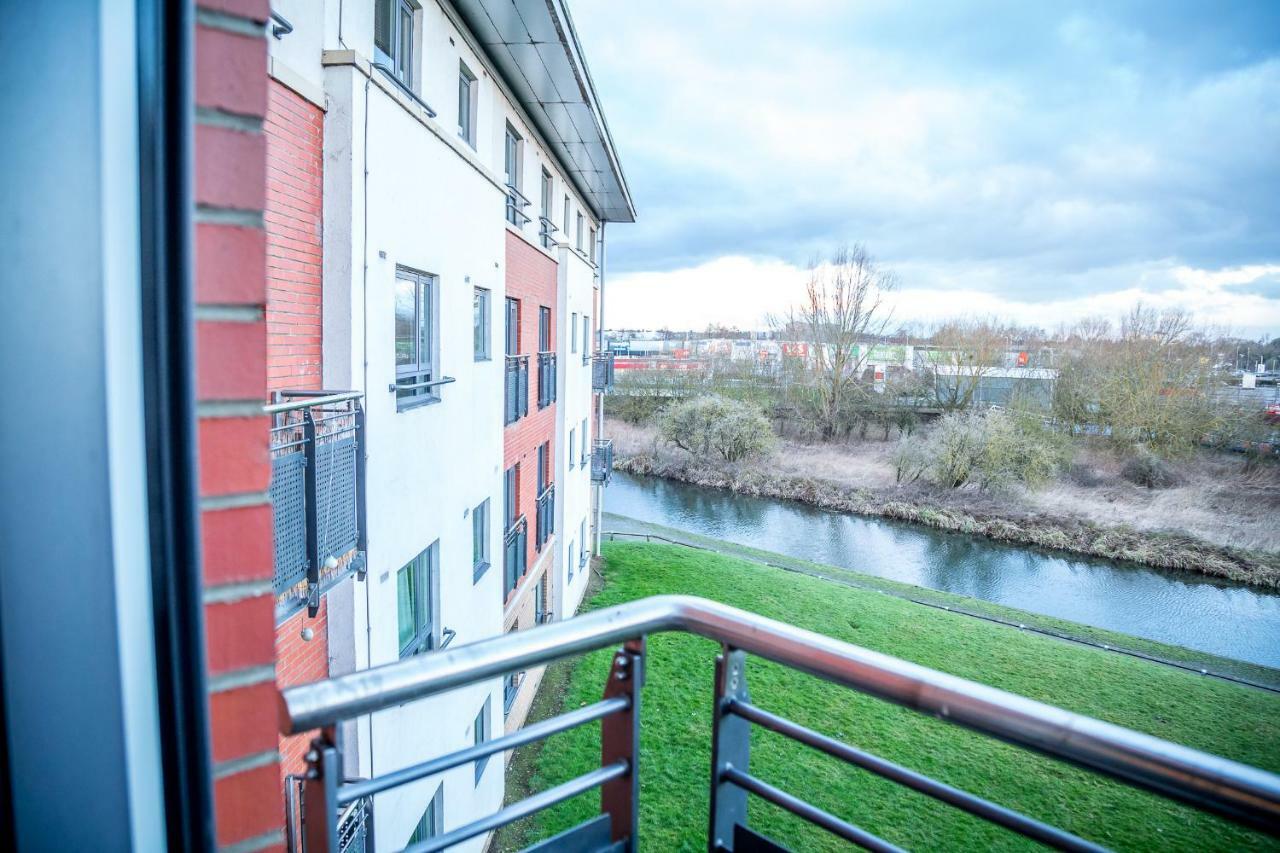 Luxuriant Apartments Northampton Kültér fotó